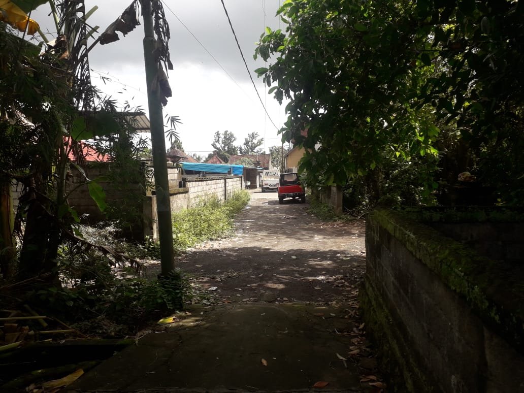 1 BIDANG TANAH DENGAN TOTAL LUAS 580 M2 BERIKUT BANGUNAN DI KABUPATEN GIANYAR