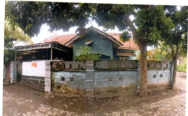 1 BIDANG TANAH DENGAN TOTAL LUAS 190 M2 BERIKUT BANGUNAN DI KOTA MATARAM