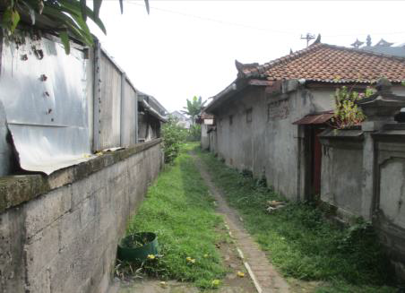 1 BIDANG TANAH DENGAN LUAS 383 M2 BERIKUT BANGUNAN DI KABUPATEN TABANAN 