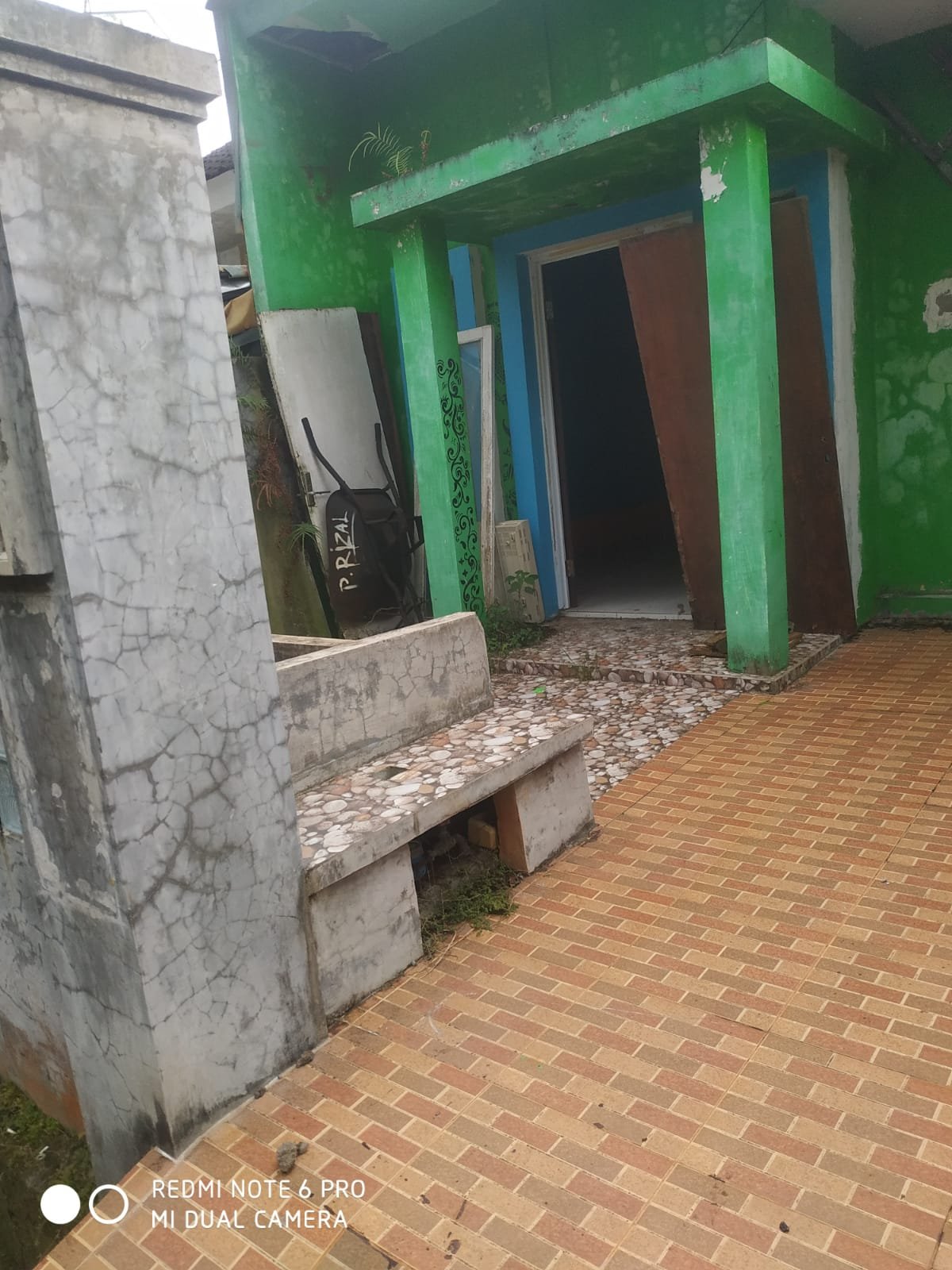 1 BIDANG TANAH DENGAN LUAS 72 M2 BERIKUT BANGUNAN DI KABUPATEN  TABANAN 