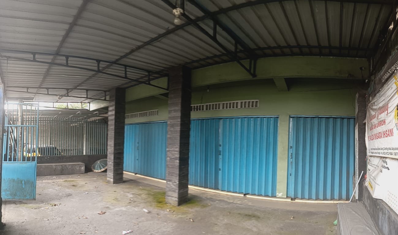 1 BIDANG TANAH DENGAN TOTAL LUAS 308 M2 BERIKUT BANGUNAN DI KABUPATEN LOMBOK TENGAH