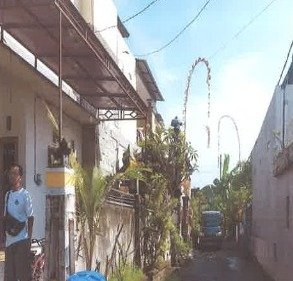 1 BIDANG TANAH DENGAN TOTAL LUAS 158M2 BERIKUT BANGUNAN DI KOTA DENPASAR 